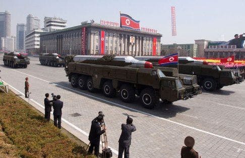 Cover Image for كوريا الشمالية تهدد بضربة نووية وواشنطن تعزز دفاعها الصاروخي