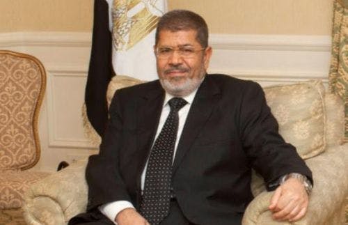 Cover Image for بعد التعديل الوزاري.. مرسي للمصريين: لا تستبقوا الأحكام على الوزراء الجدد