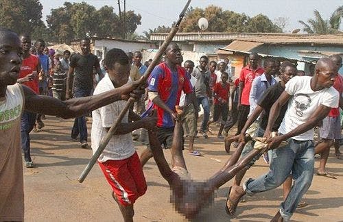 Cover Image for مسلمو إفريقيا الوسطى يتعرضون للتعذيب والإبادة