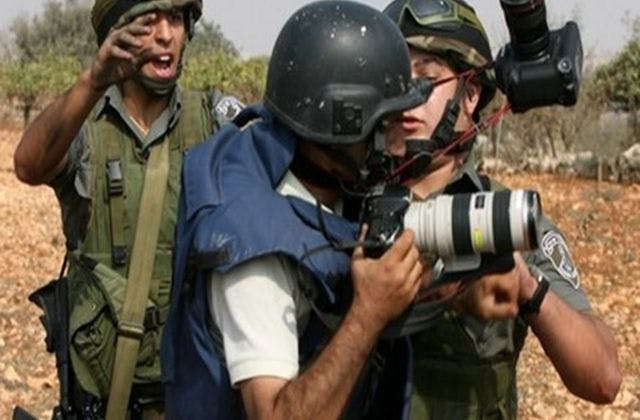 Cover Image for الاتحاد الدولي للصحفيين يدين سياسة الاحتلال الصهيوني اتجاه الإعلاميين