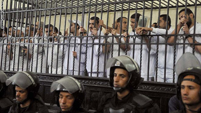 Cover Image for مصر.. الحكم بإعدام 20 والسجن المؤبد لـ80 من معارضي الانقلاب